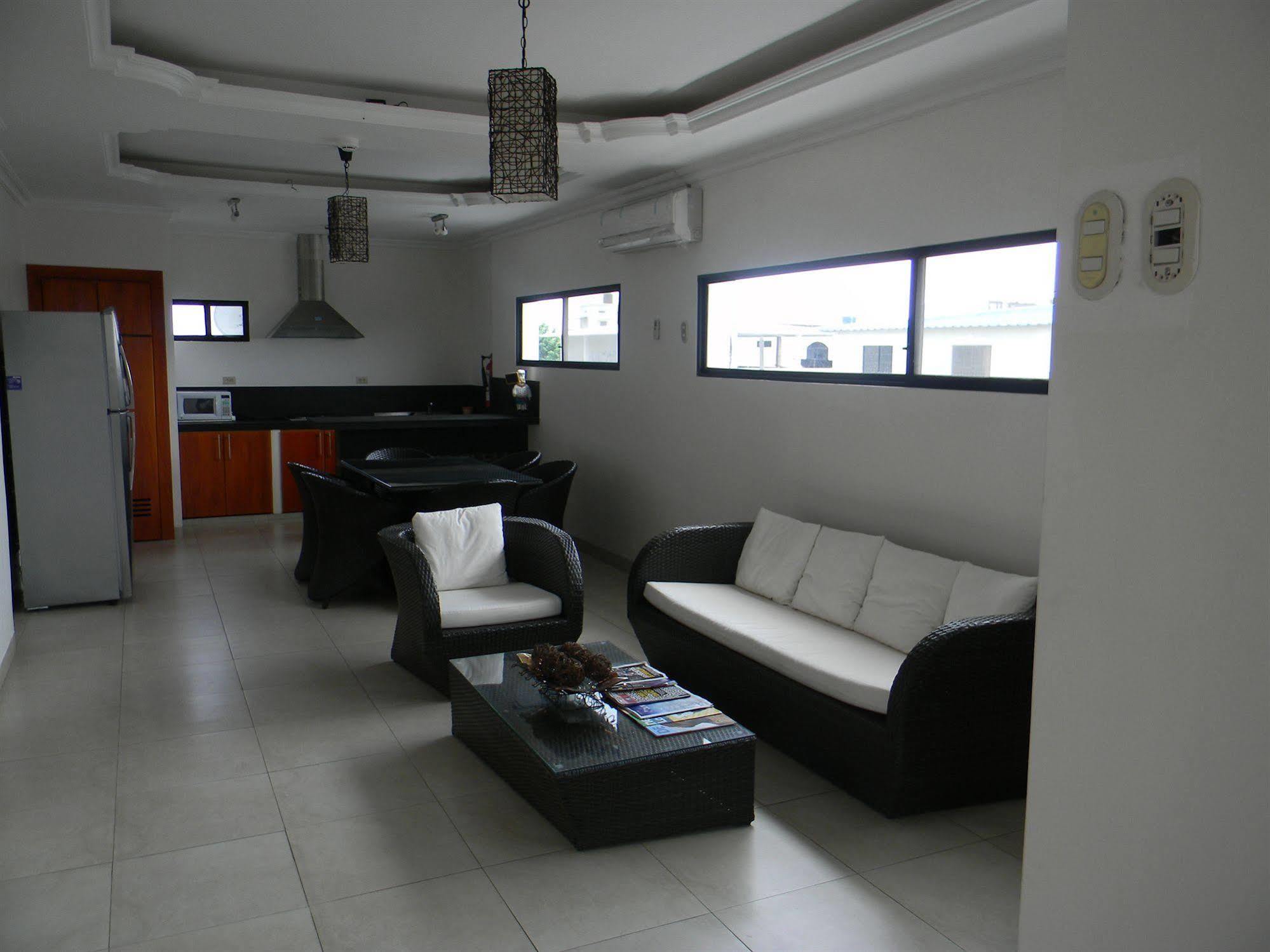 Hoteles En Guayaquil - Suites Guayaquil Cerca Del Aeropuerto Exterior photo