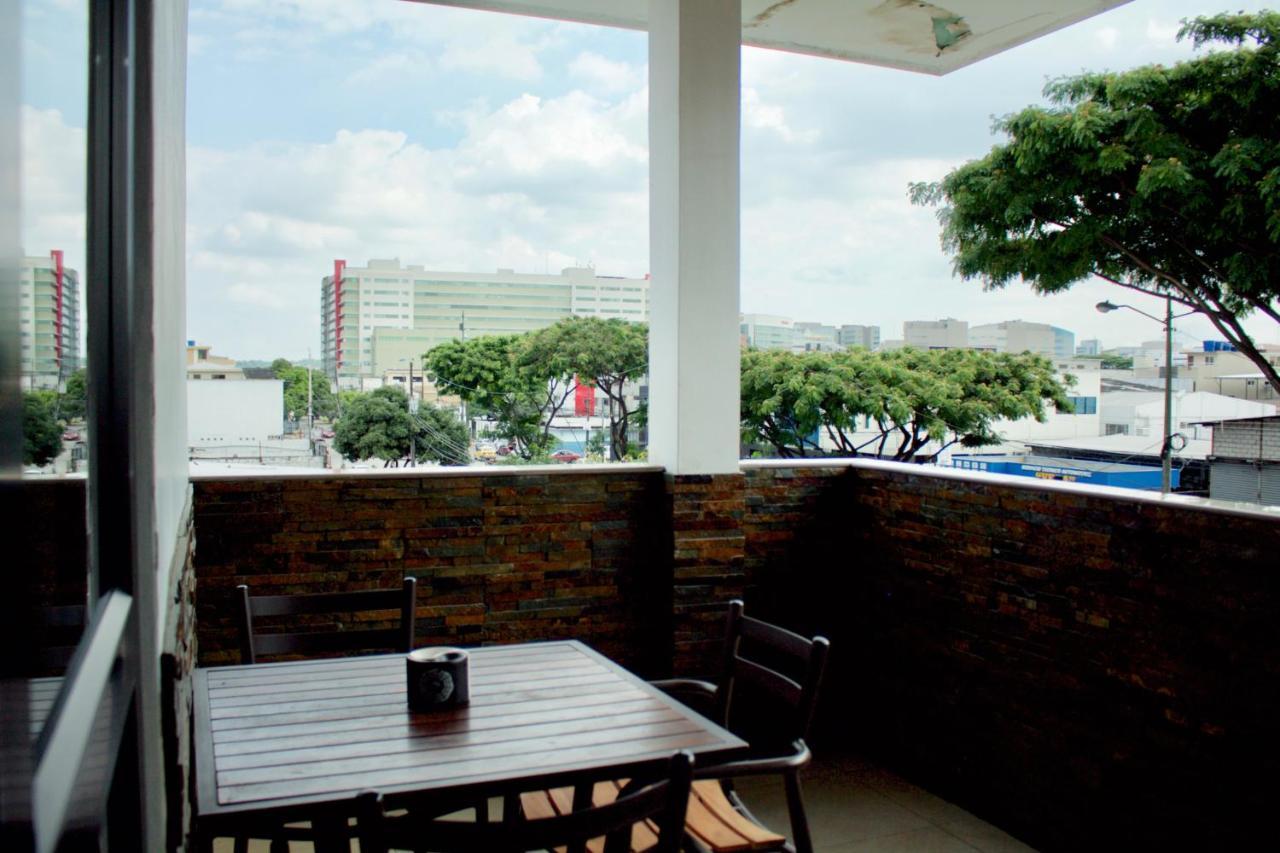 Hoteles En Guayaquil - Suites Guayaquil Cerca Del Aeropuerto Exterior photo
